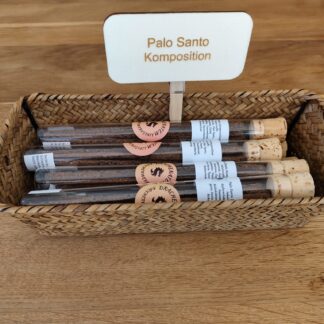 Räucherstäbchen Palo Santo Komposition